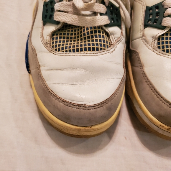 Size 12 - Jordan 4 Retro Military Blue 2006 - Picture 5 of 9